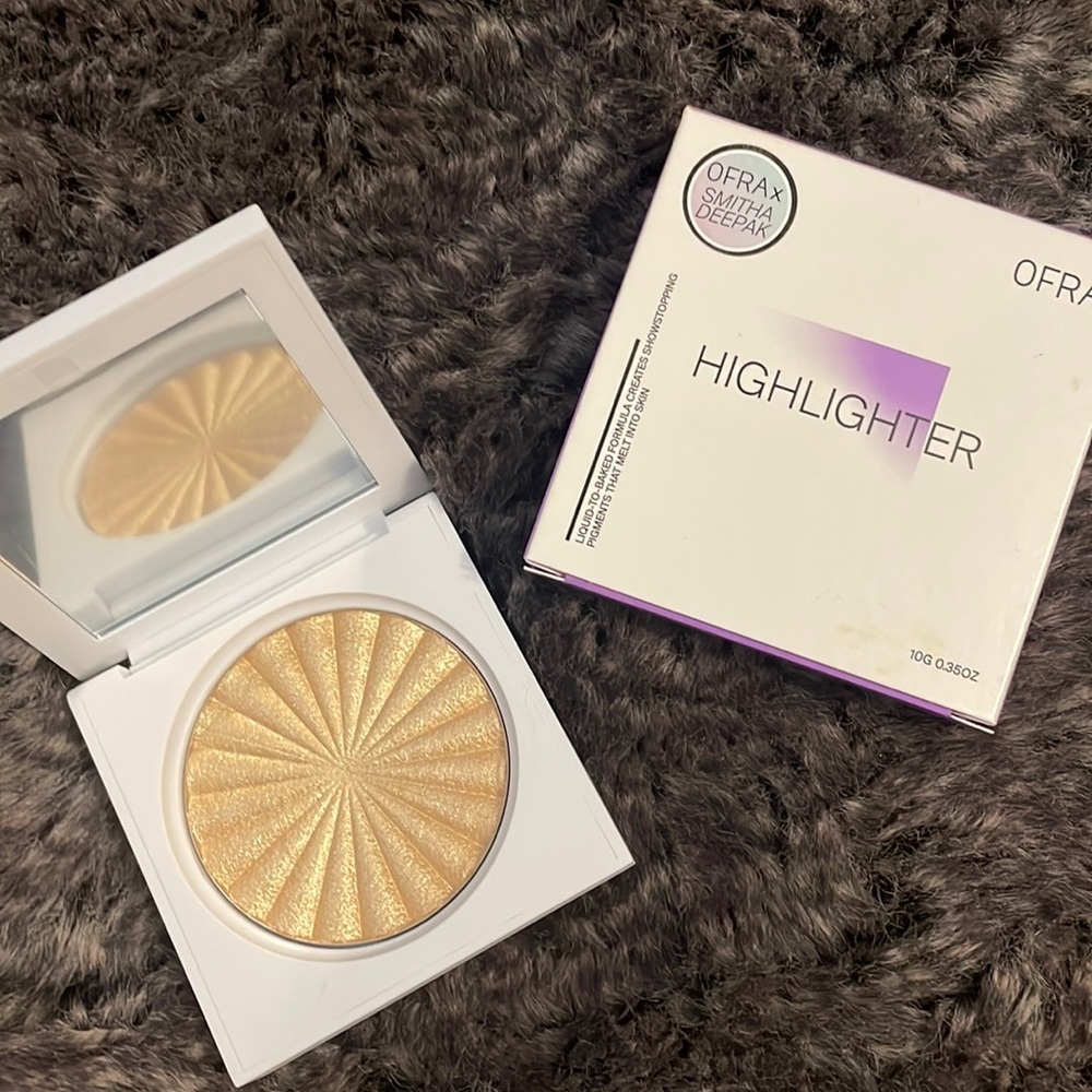 Ofra X Smitha Deepak Highlighter